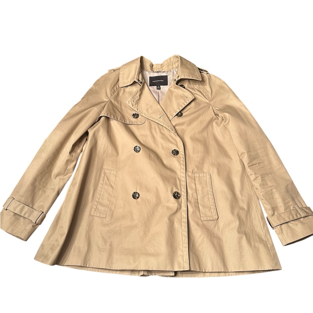 Banana Republic TrenchCoat 
Excellent Condition